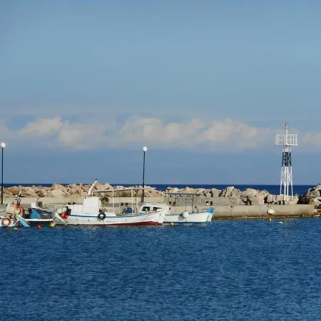Akroyali Seafront Retreat-modern Seascape بيت ريفي